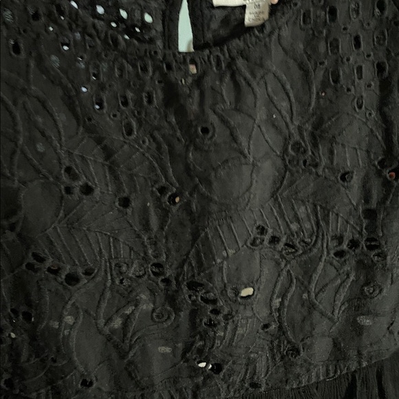 Acemi size M black sleeveless top with eyelet cut-out bodice - Picture 3 of 6